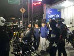 Patroli Brimob Metro Jaya Amankan 9 Orang dan 9 Klip Tembakau Sintetis di Cibubur