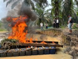Satu Rakit PETI di Muara Lembu Dimusnahkan Polsek Singingi