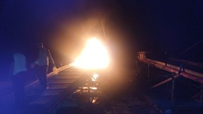 Dua Lokasi Disikat Sekaligus, Polres Kuansing Bakar Rakit PETI Tak Bertuan