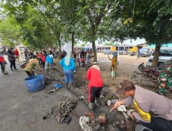 Parit Tersumbat di Pasar Baru Pangkalan Kerinci Dibersihkan 140 Personel Gabungan