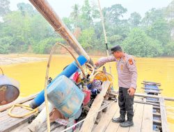 Gabungan TNI-Polri Bakar 29 Rakit PETI di 4 TKP Desa Cerenti