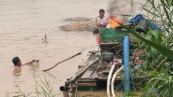 4 Rakit PETI Sempat Kabur, 10 Dompeng di Sungai Kuantan Dimusnahkan Polsek Cerenti