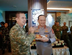 Kapolda Metro Jaya Hadiri Syukuran HUT TNI di Makodam Jaya
