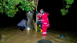 Respons Cepat Tangani Banjir Padang, Polri Kerahkan Personel dan Dirikan Posko Kesehatan
