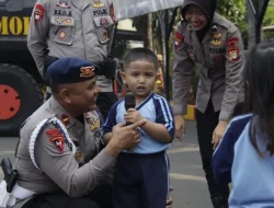 Brimob Polda Metro Jaya Sambut Siswa PAUD, Kenalkan Polisi sebagai Sahabat Anak