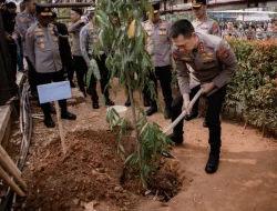 Gaungkan Green Policing, Kapolda Metro Jaya Ajak Personel Peduli Lingkungan