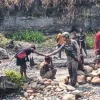 Pererat Kedekatan Dengan Warga, Satgas Damai Cartenz Gelar Patroli Humanis Di Kampung Wandoga