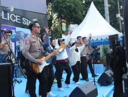 Perdana Tampil di Publik, Drum Band SMA KTB Meriahkan Sosialisasi SPMB di CFD Bundaran HI