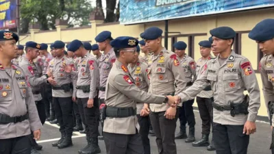 Polri Terjunkan 200 Personel Brimob dan 10 Personel Bareskrim Tangani Karhutla di Kalimantan