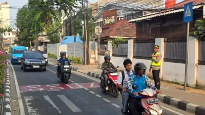 Kapolres Tangerang Kota Turun Langsung Atur Lalu Lintas Pagi, Pastikan Aktivitas Warga Lancar