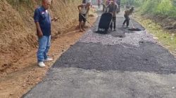 Pembangunan Jalan Penghubung Cipicung–Pasir Angin Disambut Antusias Warga