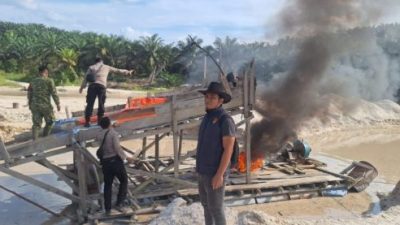 Gerak Cepat Laporan Warga. Satu Rakit PETI Dimusnahkan Polsek Singingi Hilir