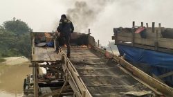 Polsek Singingi Gerebek PETI di Desa Kebun Lado, 4 Rakit Dimusnahkan