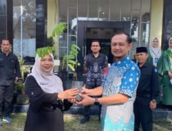 Jumat Pagi, Ditresnarkoba Polda Riau dan Siswa Tanam Berbagai Jenis Tunbuhan
