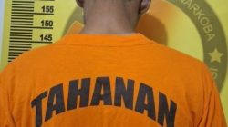 4 Paket Sabu Tergeletak di Lantai Kamar, Pengedar di Muara Langsat Kuansing Diciduk Tim Elang Kuantan