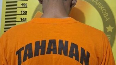 4 Paket Sabu Tergeletak di Lantai Kamar, Pengedar di Muara Langsat Kuansing Diciduk Tim Elang Kuantan