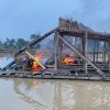 Gerak Cepat Laporan 110, Polsek Kuantan Hilir Musnahkan Rakit PETI di Pulau Beralo